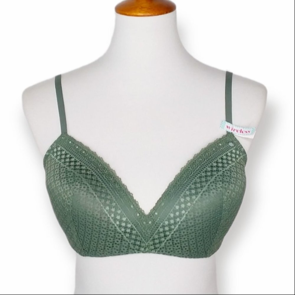 NWOT Maidenform Wireless Bra Size 36C Green Lace